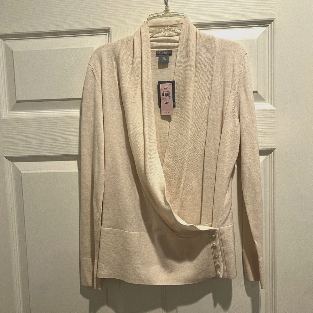 Women’s Ann Taylor Open Sweater - Women’s size medium petite (MP)